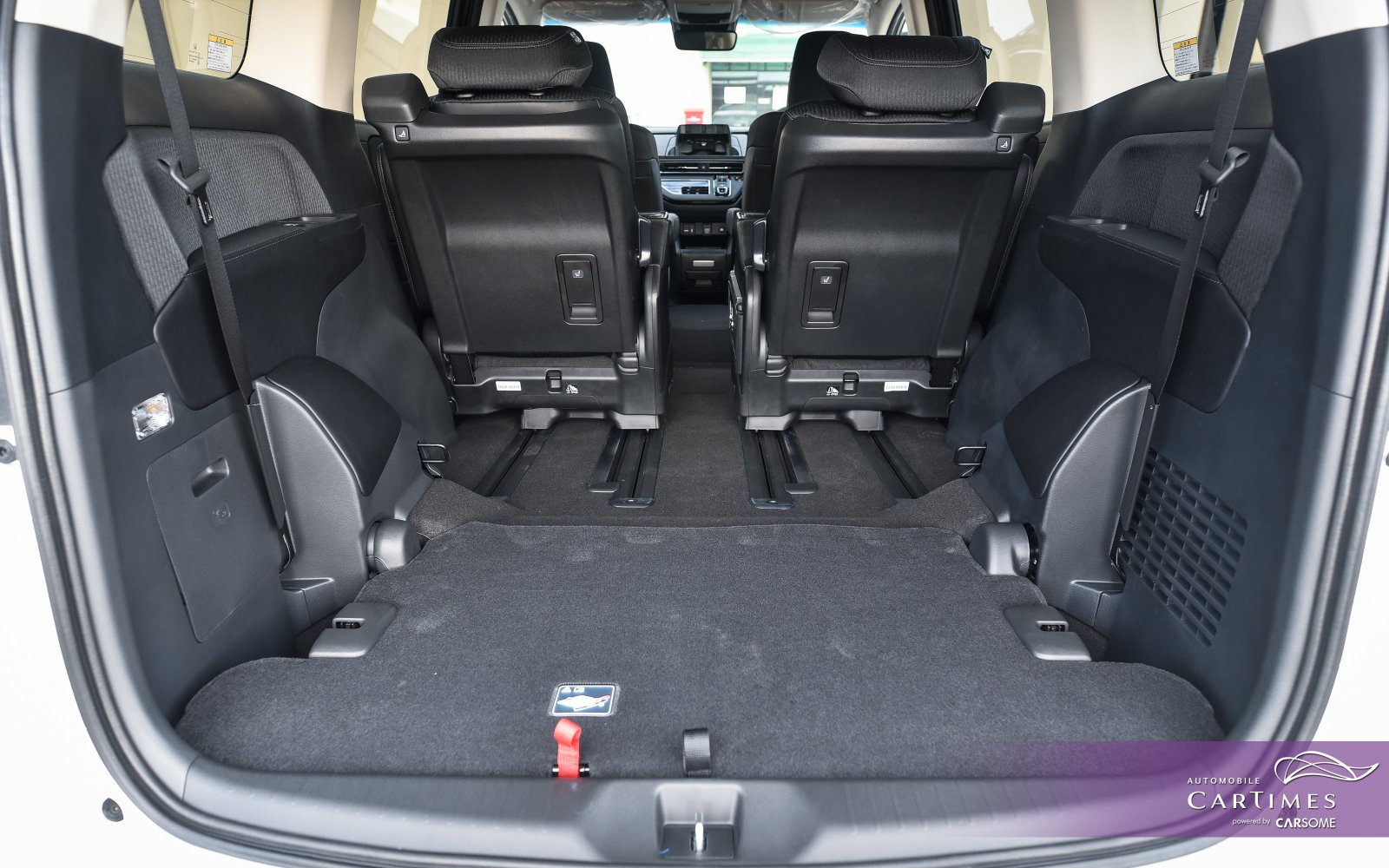 Honda Odyssey 2.0 e:HEV Absolute photo 13